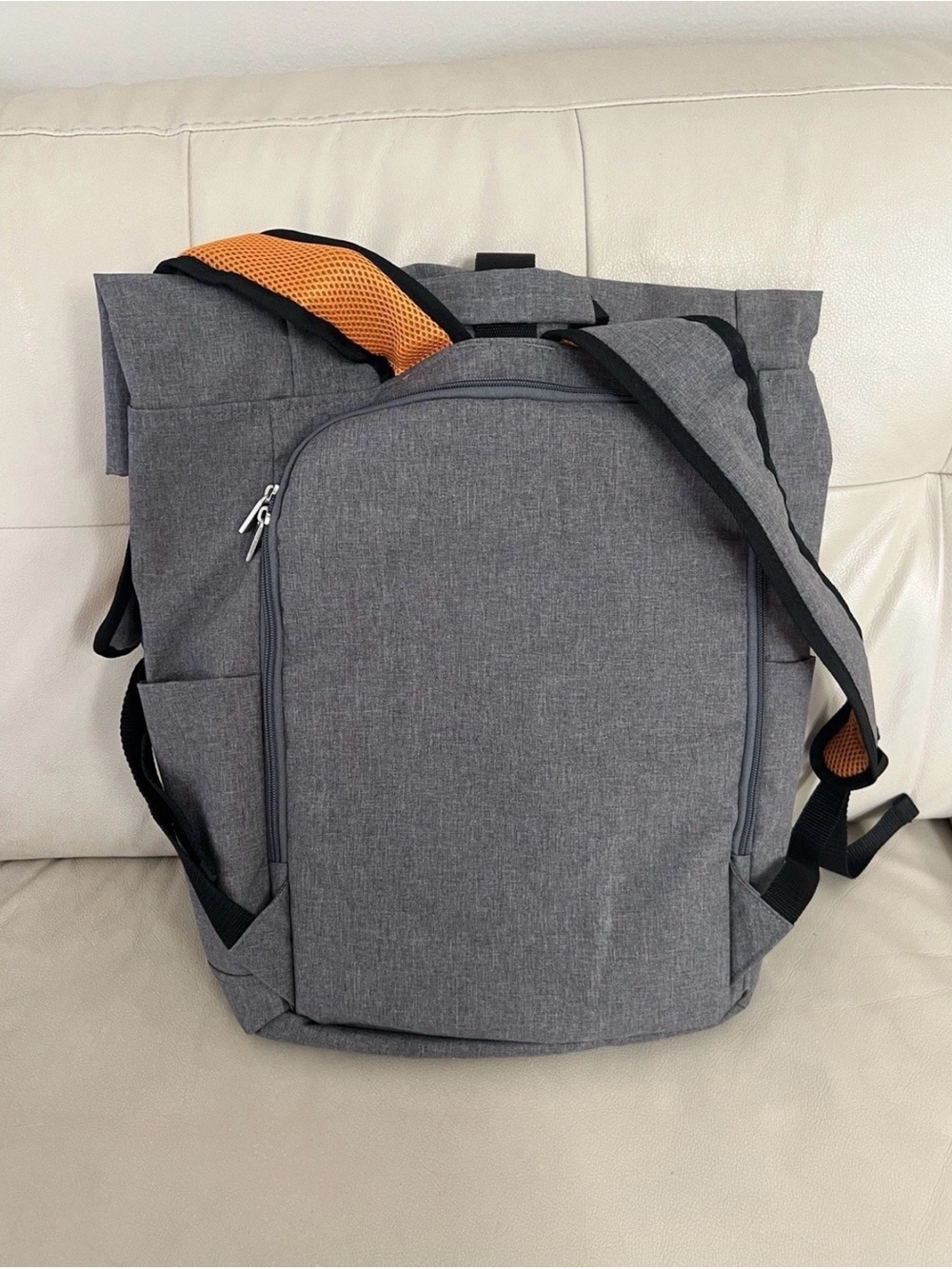Orangetheory Grey Men's Training Backpack with White Logo - Picture 2 of 4